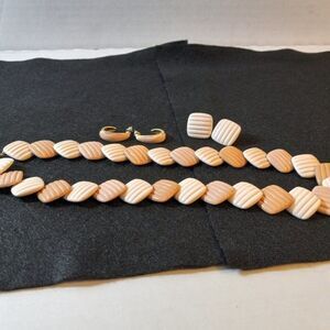 Vintage Square Lucite/Plastic Beaded Necklace Earrings Enamel Gold Tone Metal